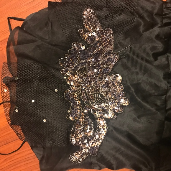 Elegant Silk Prom Dress with boning - Picture 4 of 6